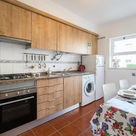 Two Bedroom Ground Floor Olhos De Agua Apartment